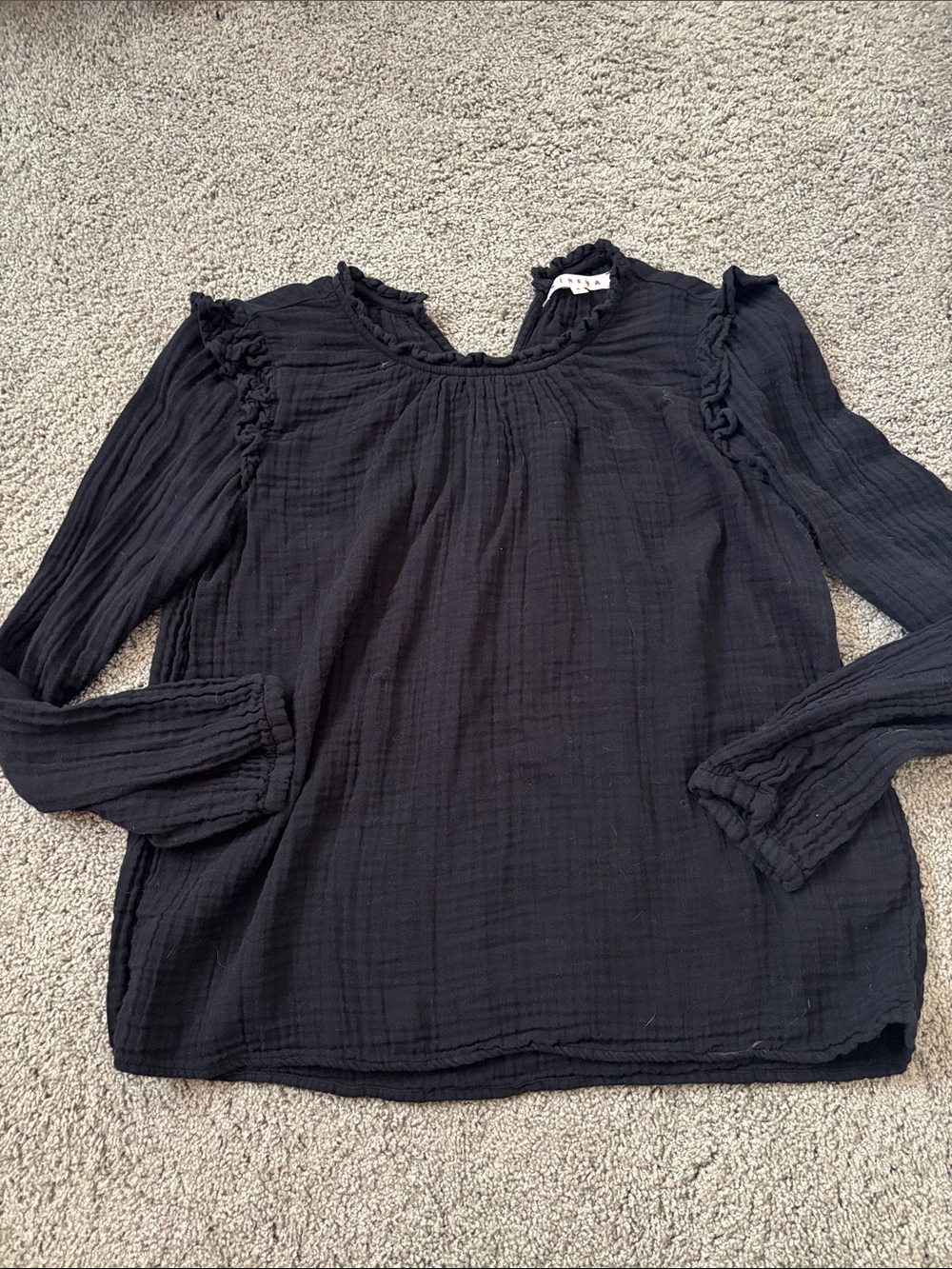XiRENA Black Long-Sleeve Ruffle-Trim Top